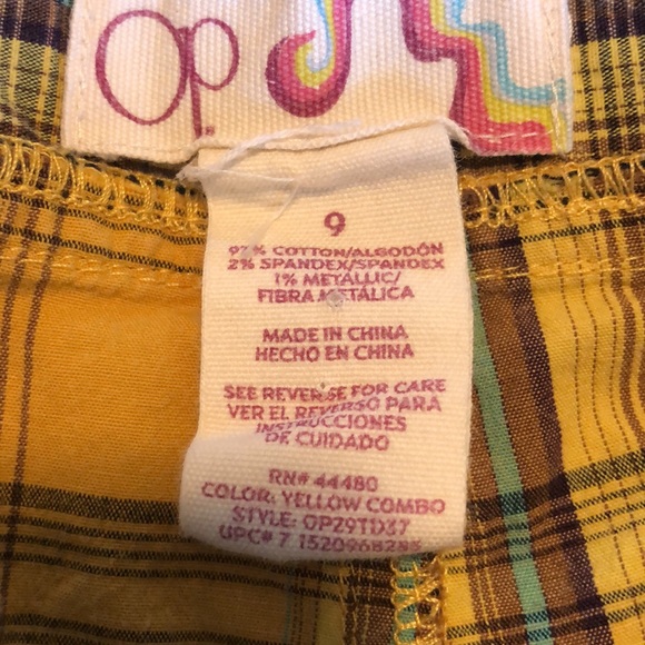 Women’s size 9 yellow OP shorts - Picture 2 of 9